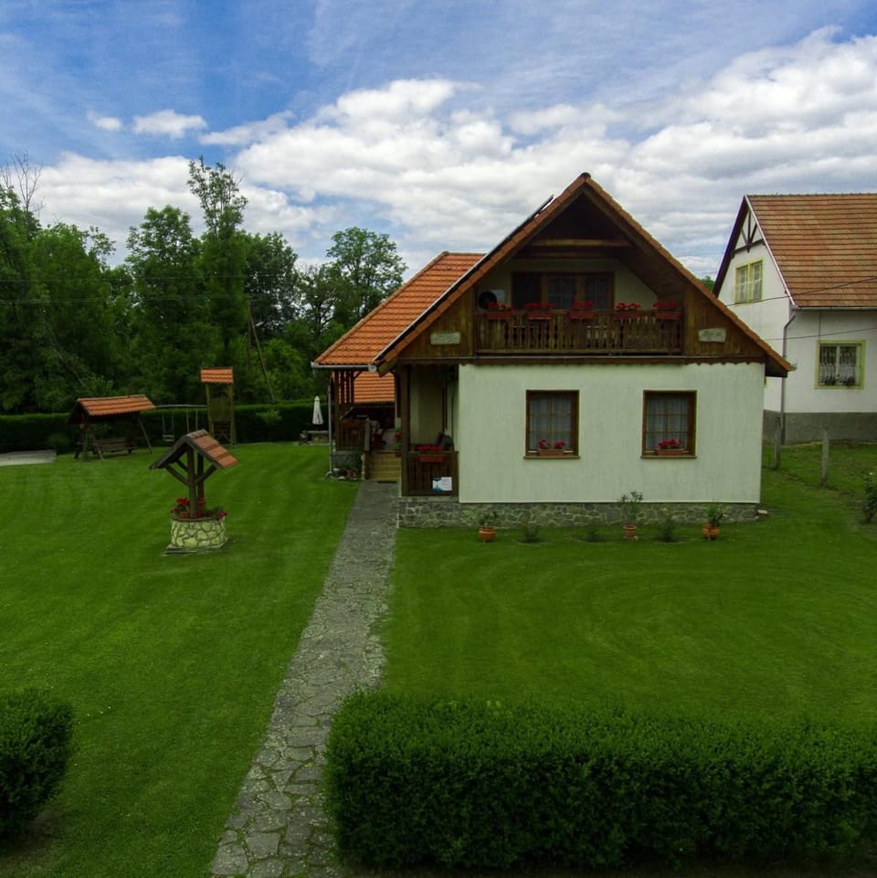 Katica Vendégház, Telkibánya Apartment in Hungary