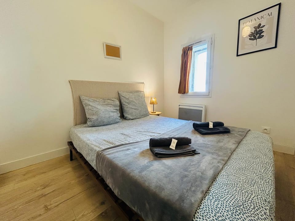 L'éclat Urbain-clim-patio Apartment in Nimes