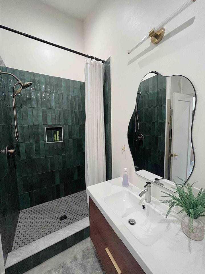 Shower, Bathroom