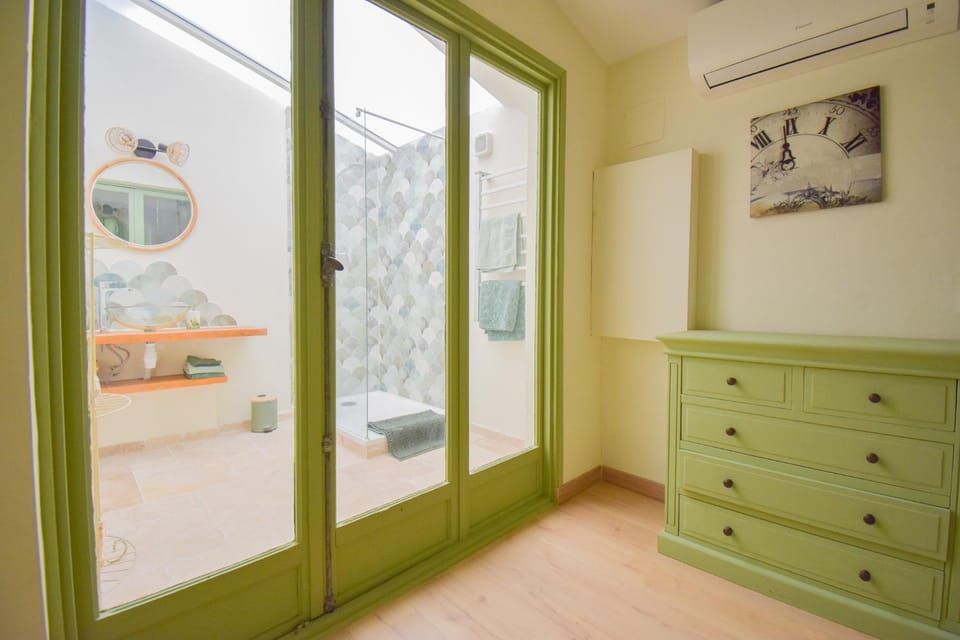 Le Cabanon House in Salernes