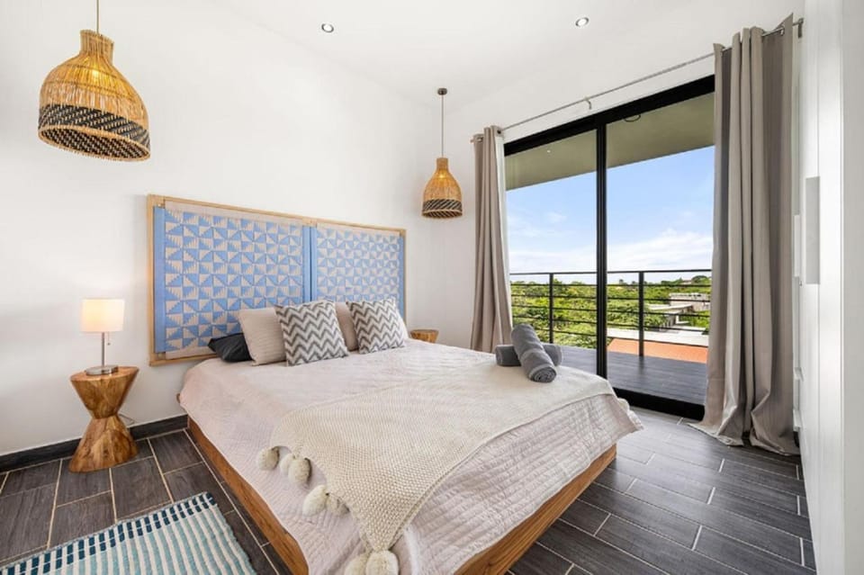 TH5 Peaceful Surf Retreat Walk to Beach and Town House in Tamarindo