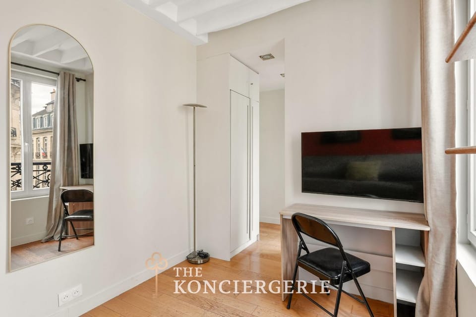 Appartement de charme rue des Mauvais Garcons Apartment in Paris