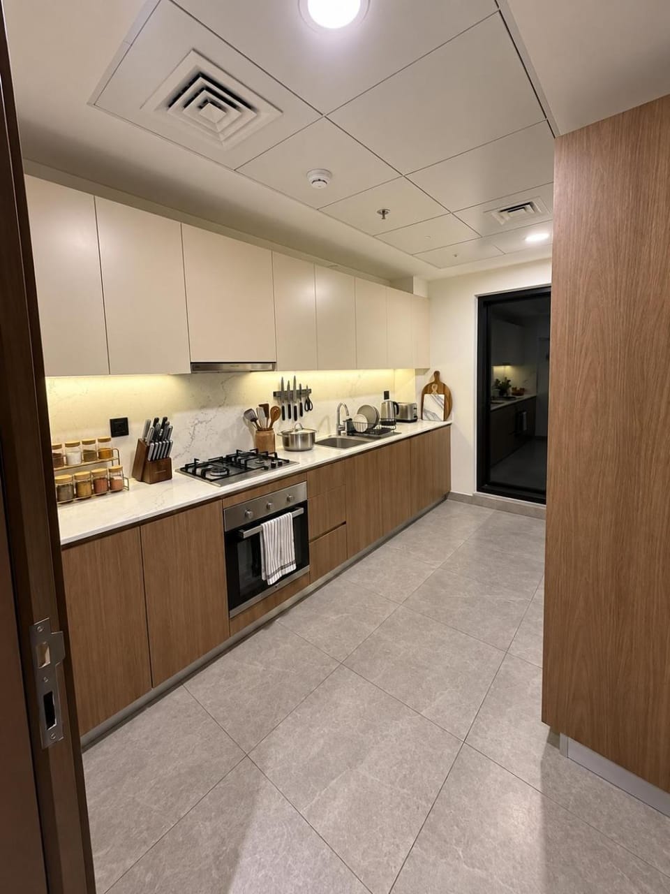 Budget Stay In Downtown Near Emirates Tower Metro Dubai Capsule hotel in Dubai