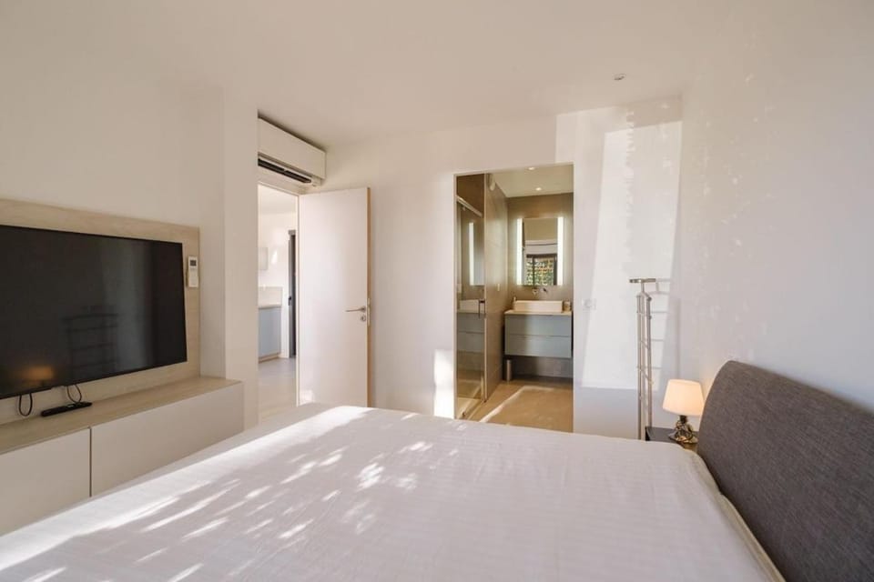 Appartement 3 chambres avec jardin face a la mer Golfe de Saint Tropez Apartment in Grimaud