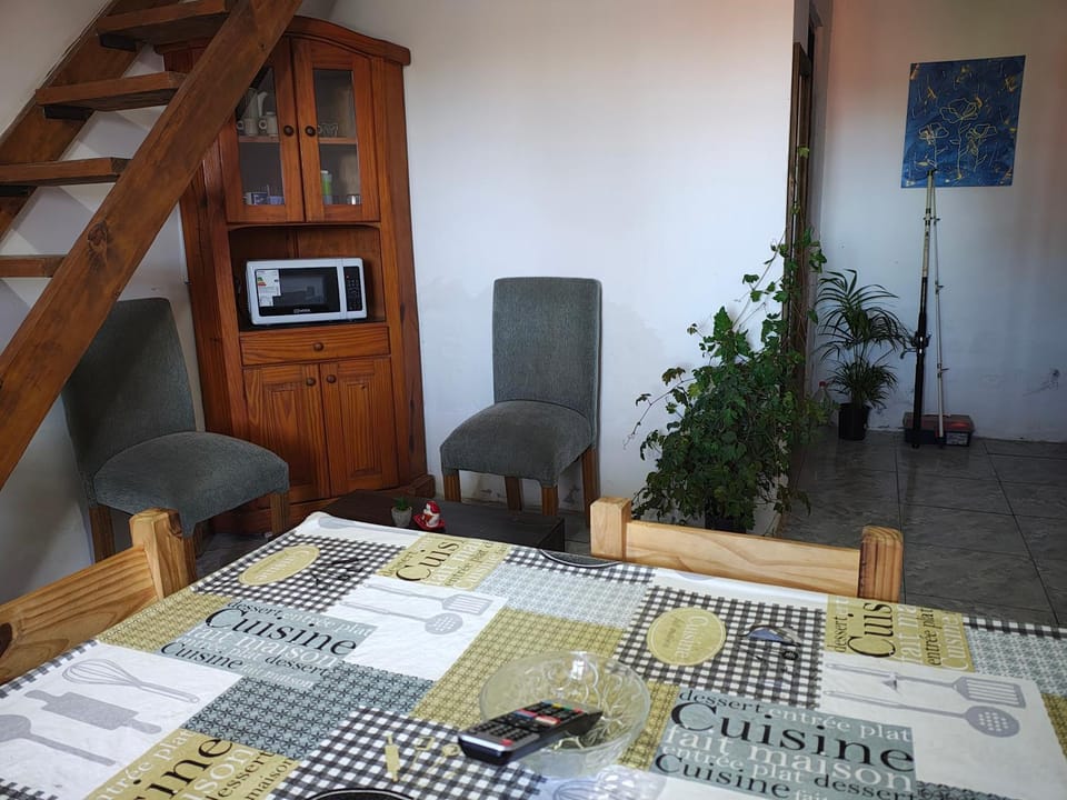 TV and multimedia, Kitchen or kitchenette, Dining area
