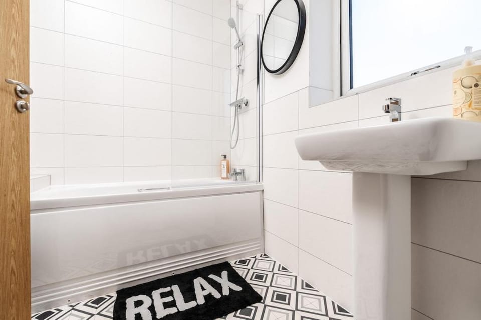 Bathroom, Bath