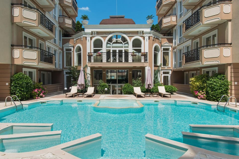 Двухкомнатный апартамент в комплексе Dawn Park Deluxe Apartment in Sunny Beach
