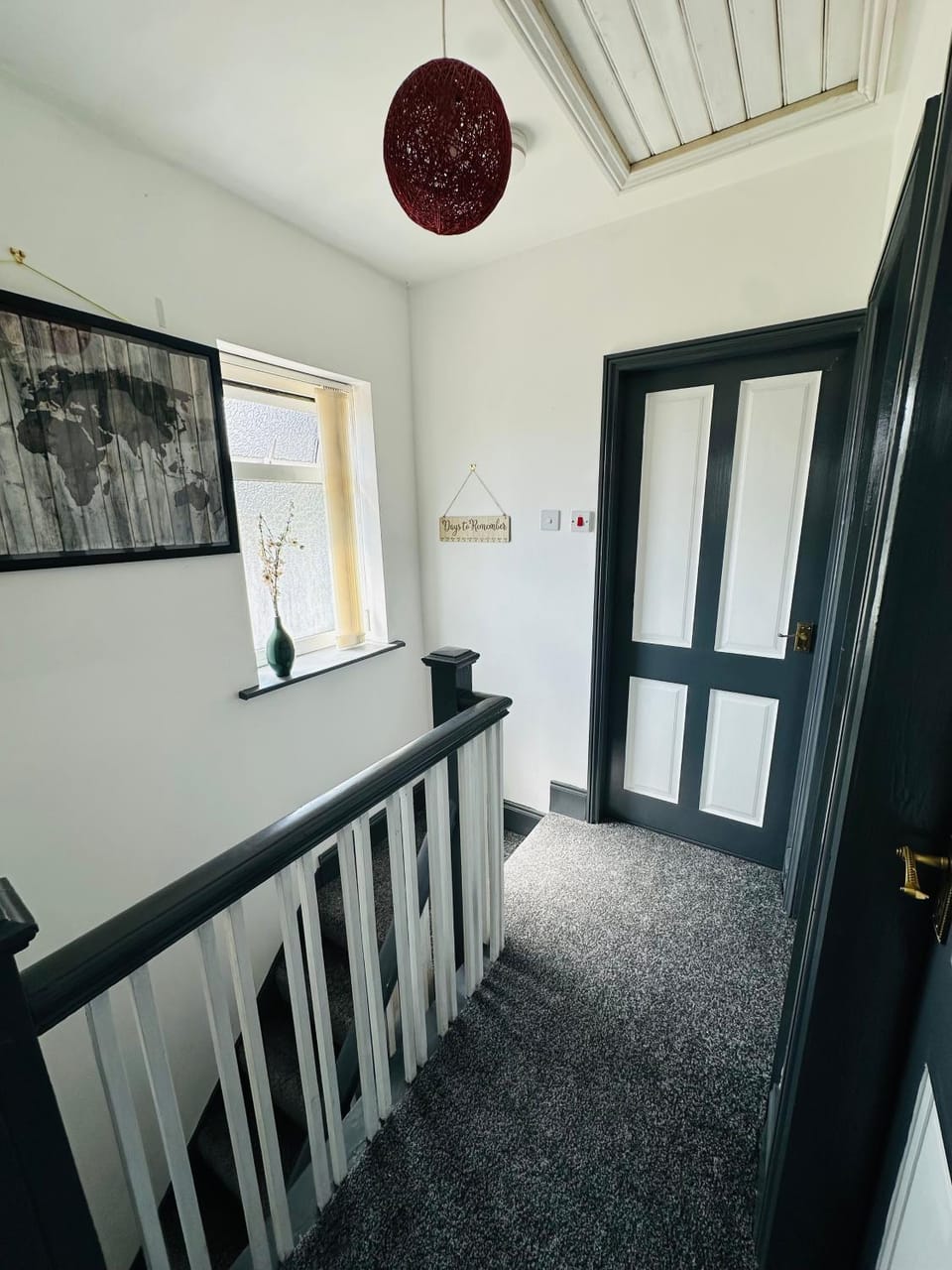 4BR House Free Parking Sleeps 7 Wolverhampton Apartment in Wolverhampton