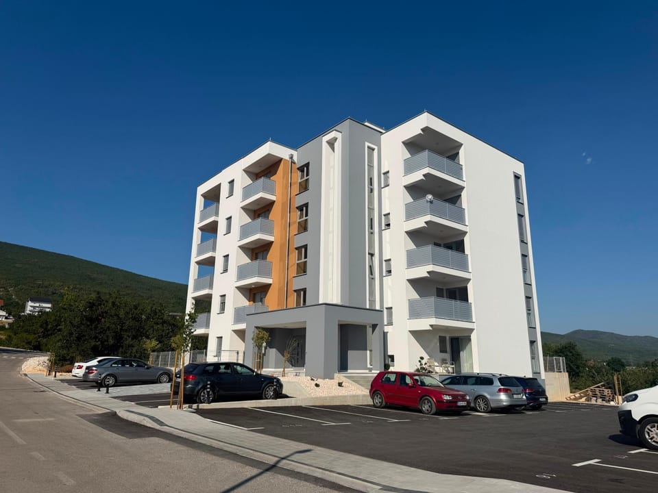 Property building, Natural landscape, Street view, Parking