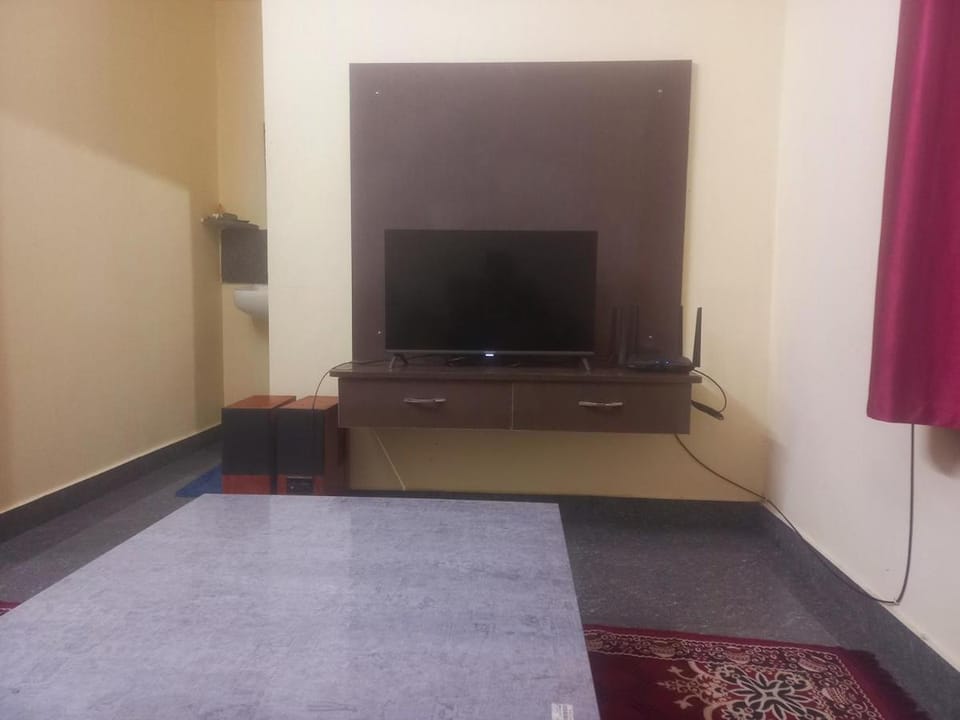 Flat in Sarjapur Rd, near Wipro, Couple Friendly Apartment in Bengaluru
