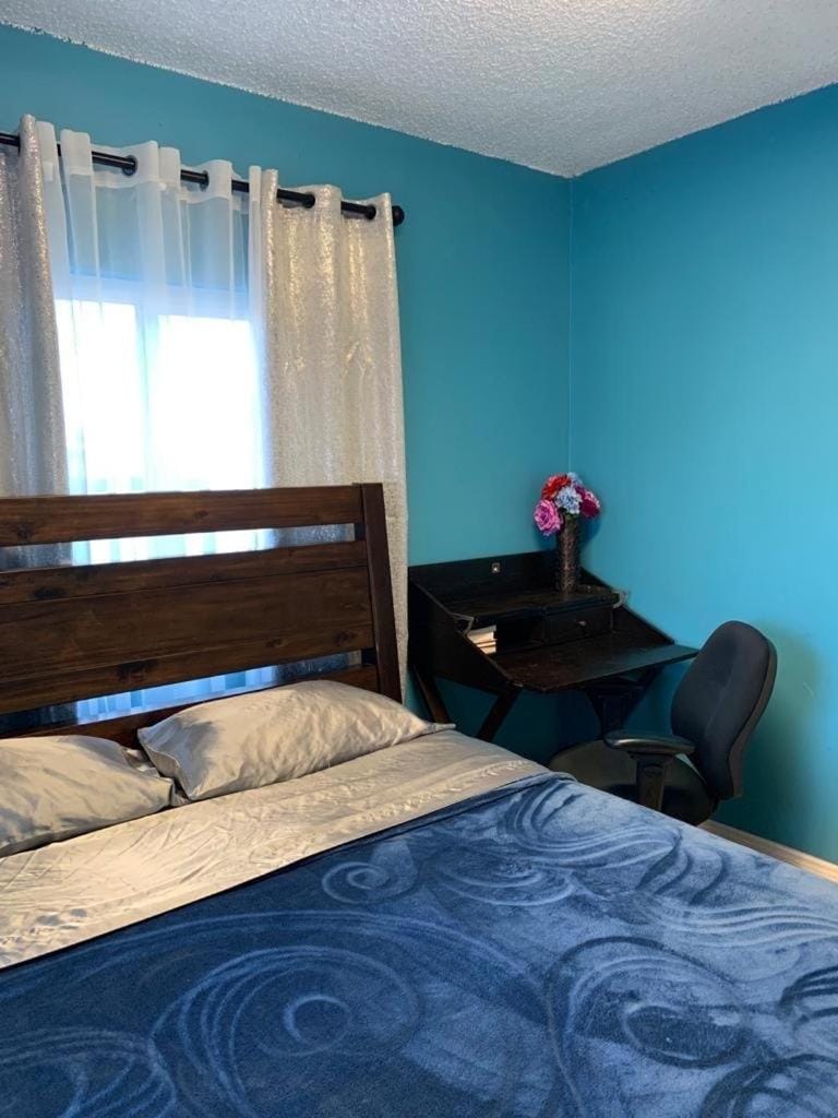 LAX Airport Guest House Bed and Breakfast in Inglewood