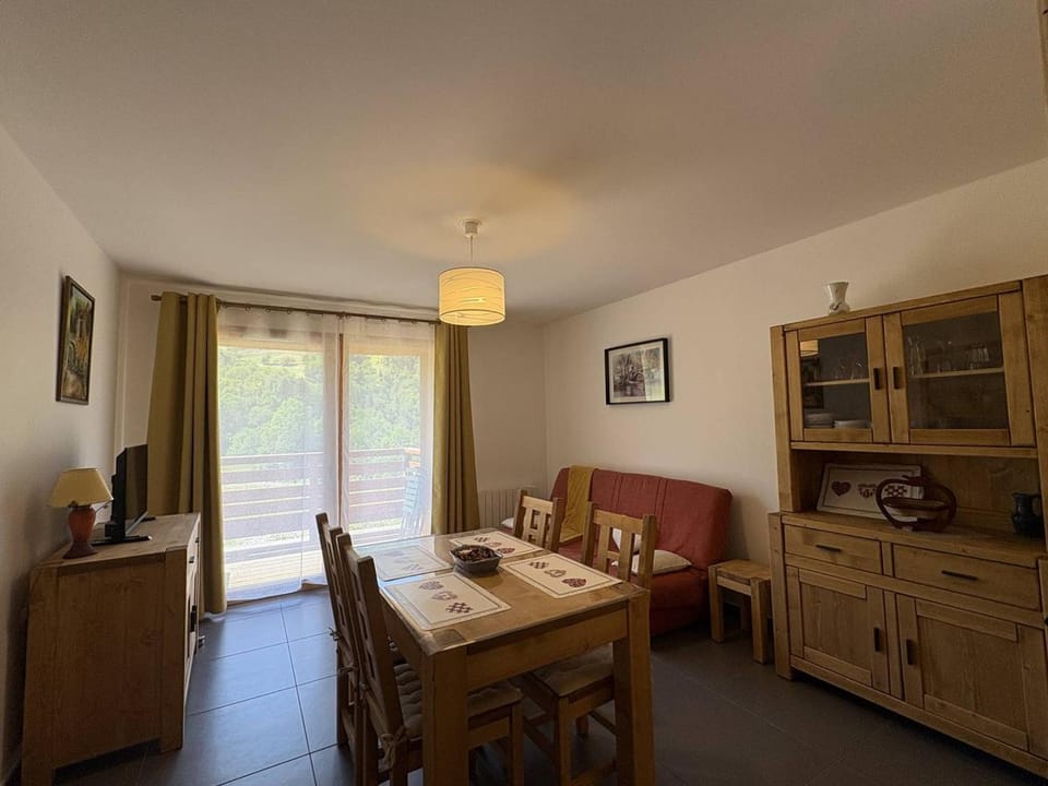 Appartement moderne avec parking - 4 pers. - FR-1-356-577 Apartment in Les Avanchers-Valmorel
