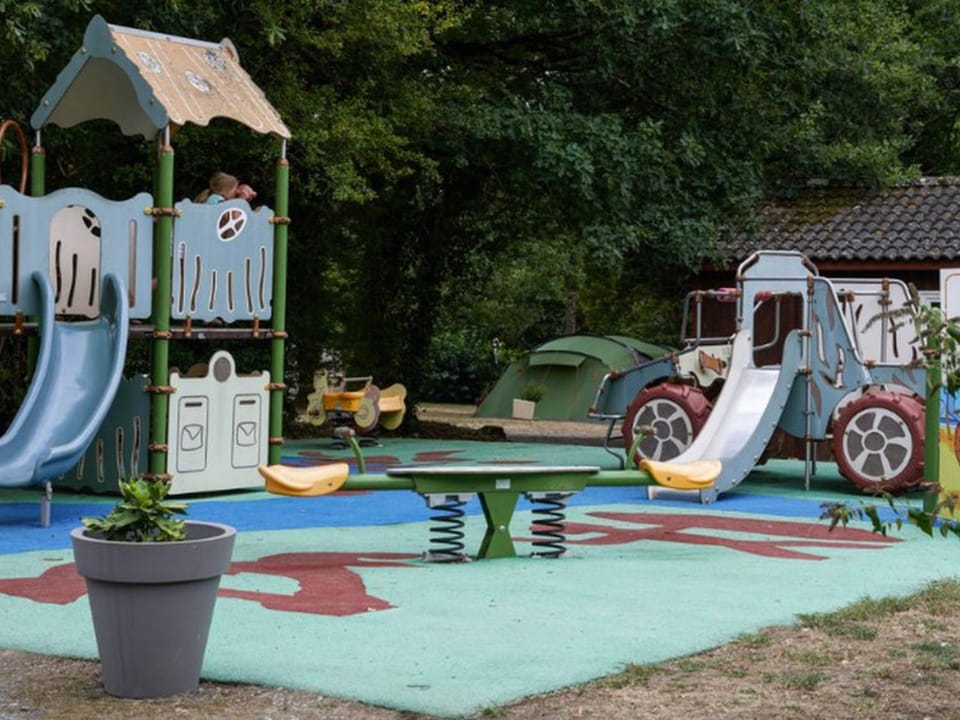 Mobil-home climatisé - 6 pers. - API-1-52-3013 Campground/ 
RV Resort in Pays de la Loire