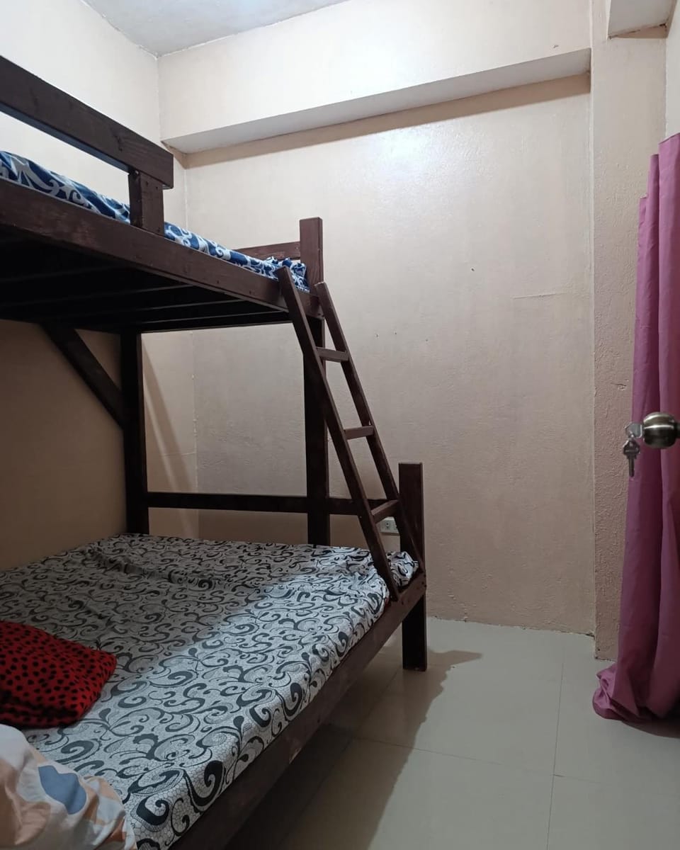2-Bedroom Solo Unit Near Town Bed and Breakfast in Baguio