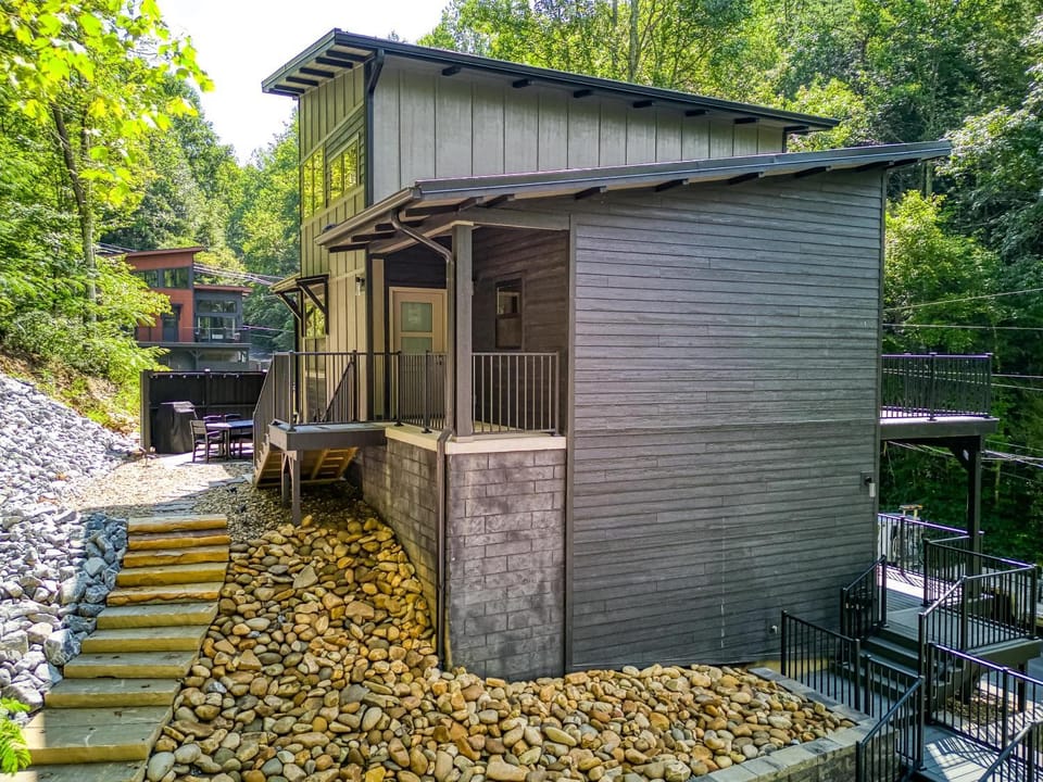 Bear Trap in the Glades House in Gatlinburg