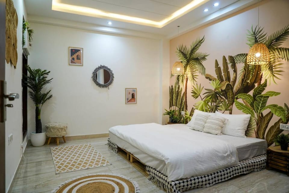 Tropical 3BHK Gem near Dhan Mill Apartment in New Delhi