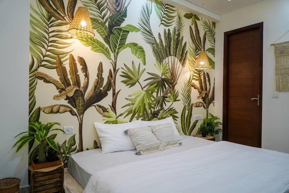 Tropical 3BHK Gem near Dhan Mill Apartment in New Delhi