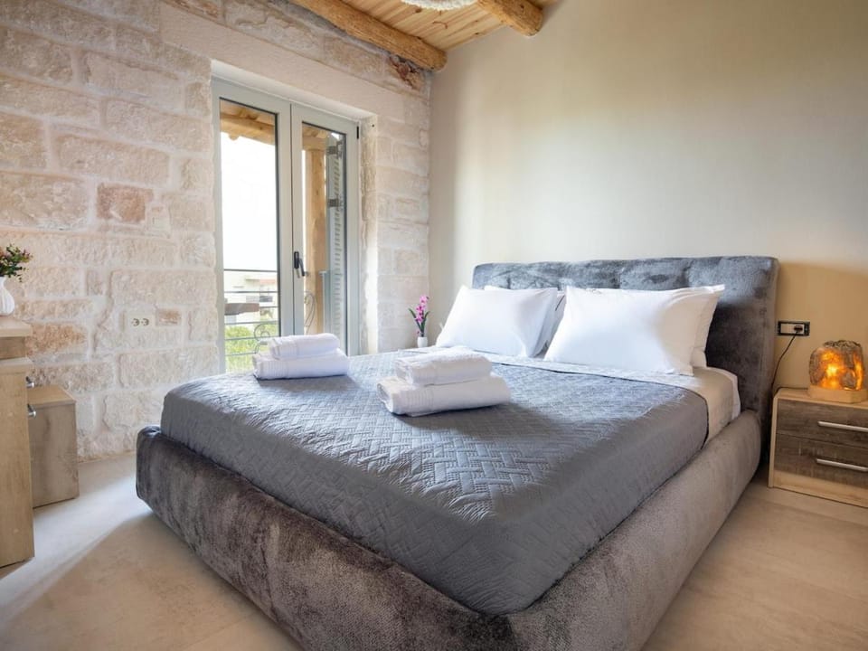 Villa Smaragda Stone Retreat with Private Pool Villa in Chania