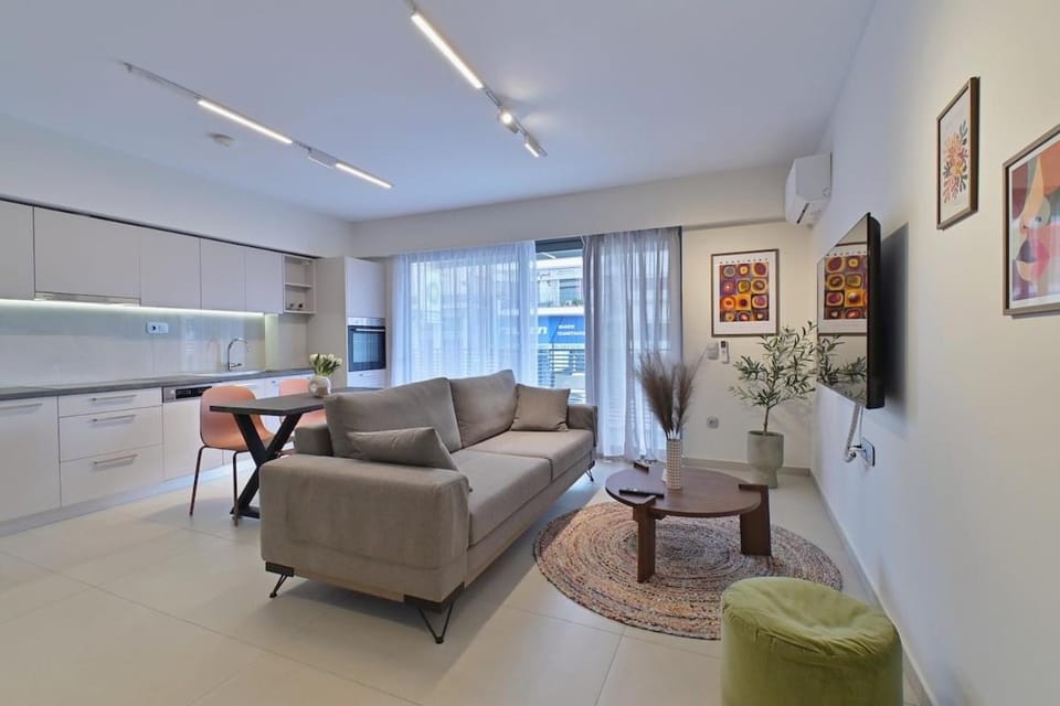 Bright And Elegant Apartment - Lotis Apartment in Athens