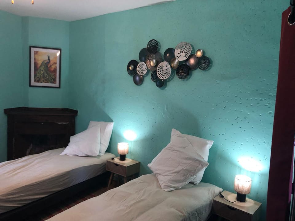 Grande Chambre tout confort centre-ville Bed and Breakfast in Occitanie
