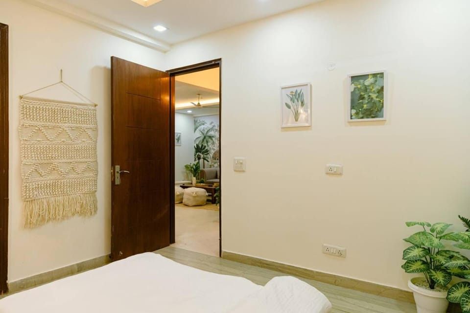 3BHK Paradise Chattarpur Apartment in New Delhi