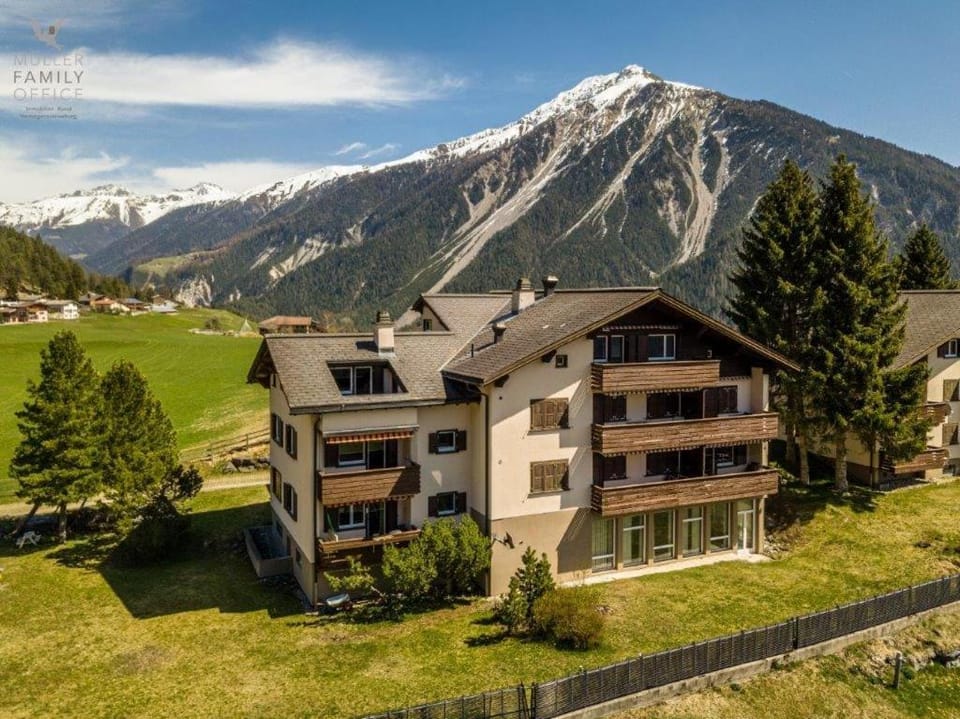 Ferienwohnung mit traumhaftem Bergpanorama Apartment in Canton of Grisons