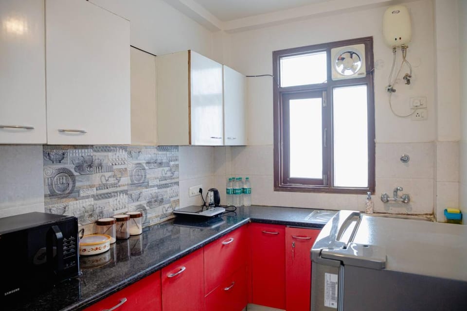 3BHK Bohemian Gem - Chhatarpur Apartment in New Delhi