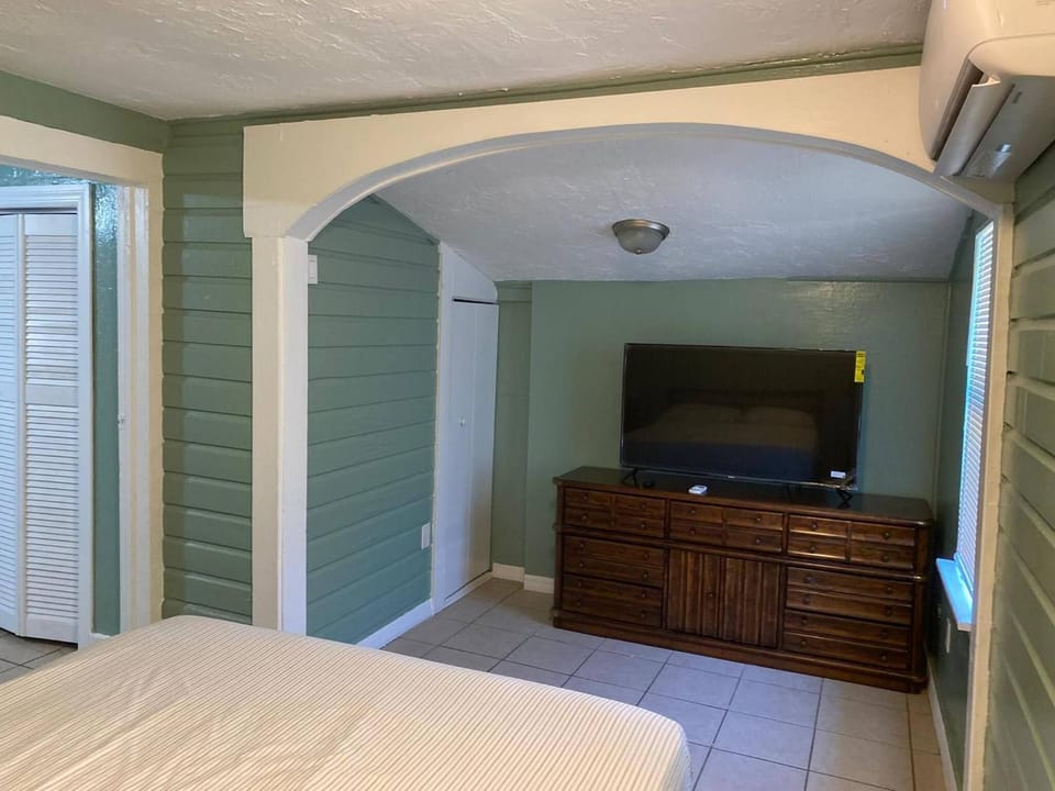 Apt 1Br, Playgrnd, SRQ Dwntwn, Siesta key, 20, 3PPL Apartment in Sarasota
