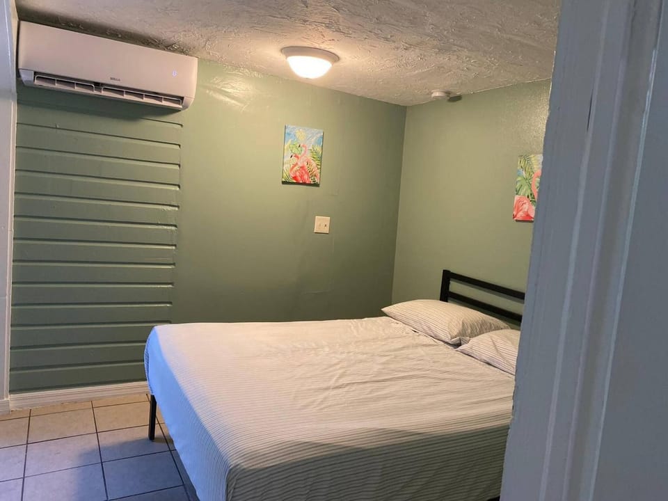 Bed, Decorative detail, Bedroom