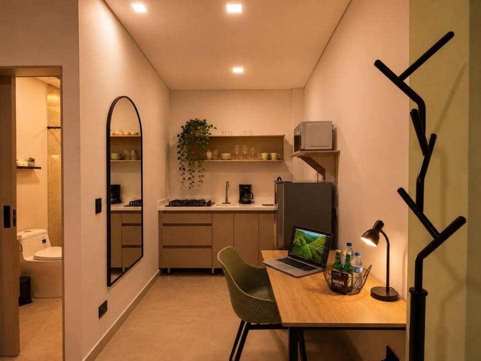 Kitchen or kitchenette