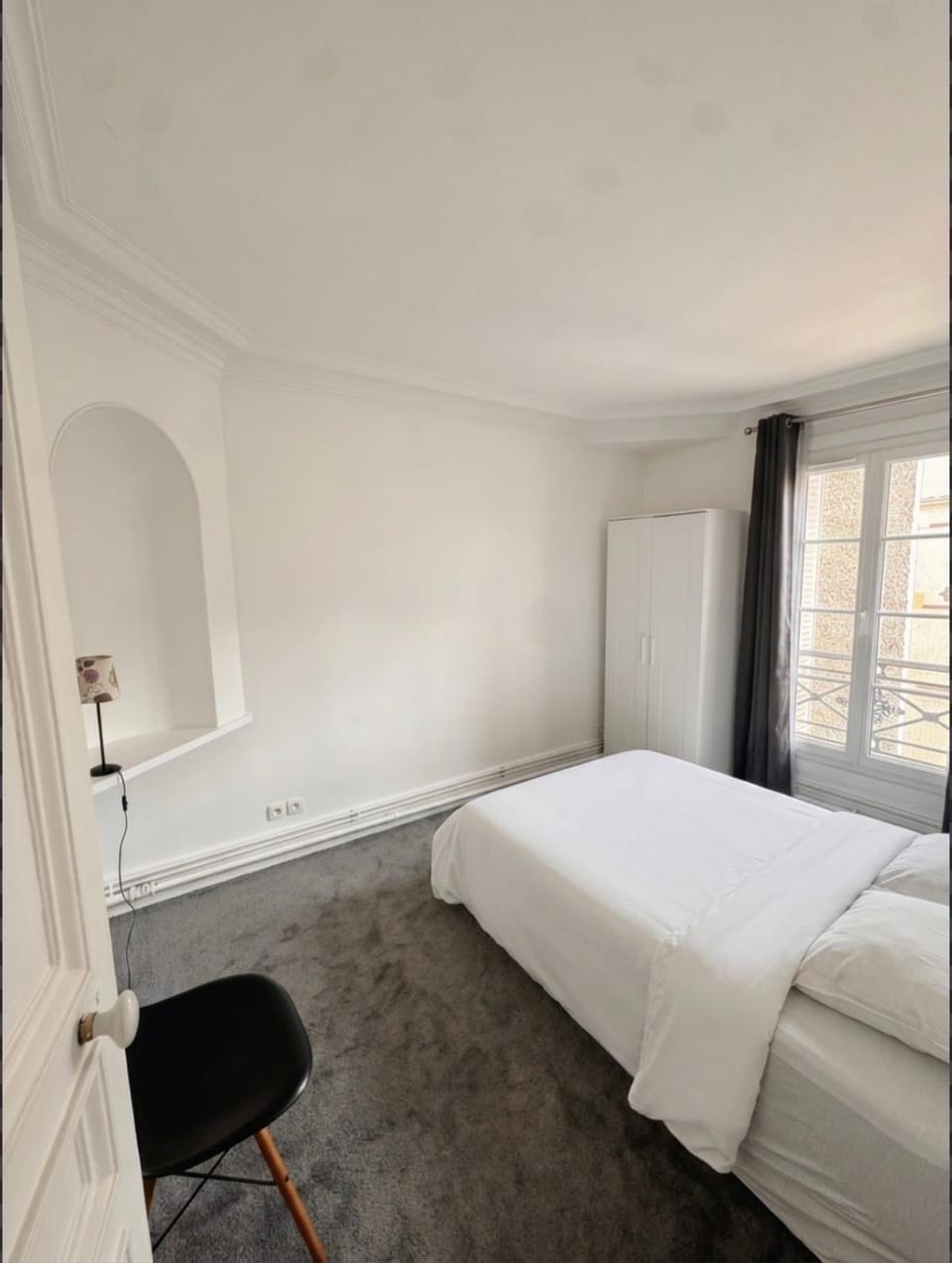 Eiffel Tower - Elegant 2 BR Apartment in Paris