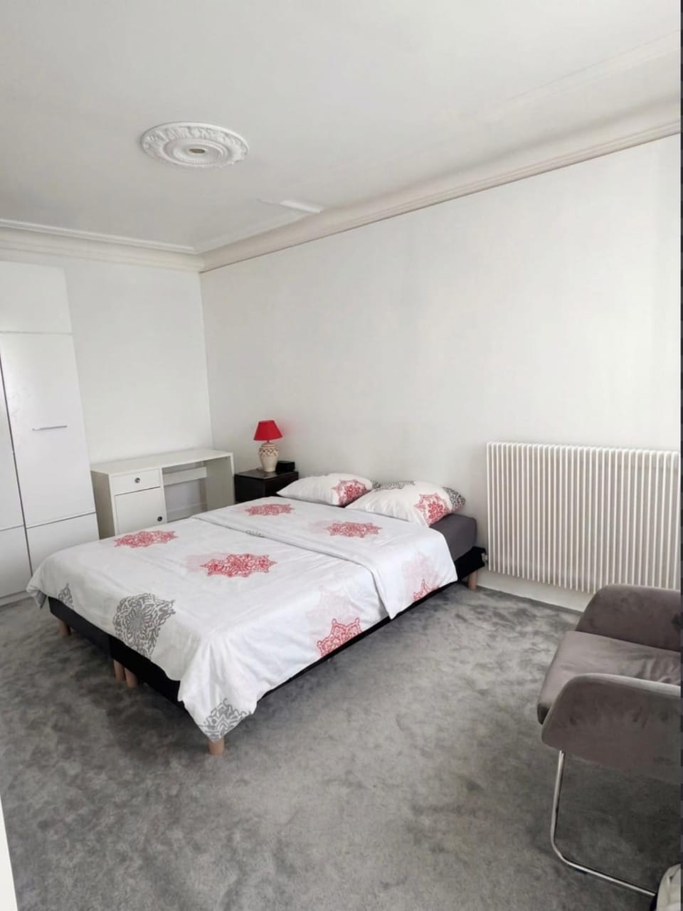 Eiffel Tower - Elegant 2 BR Apartment in Paris