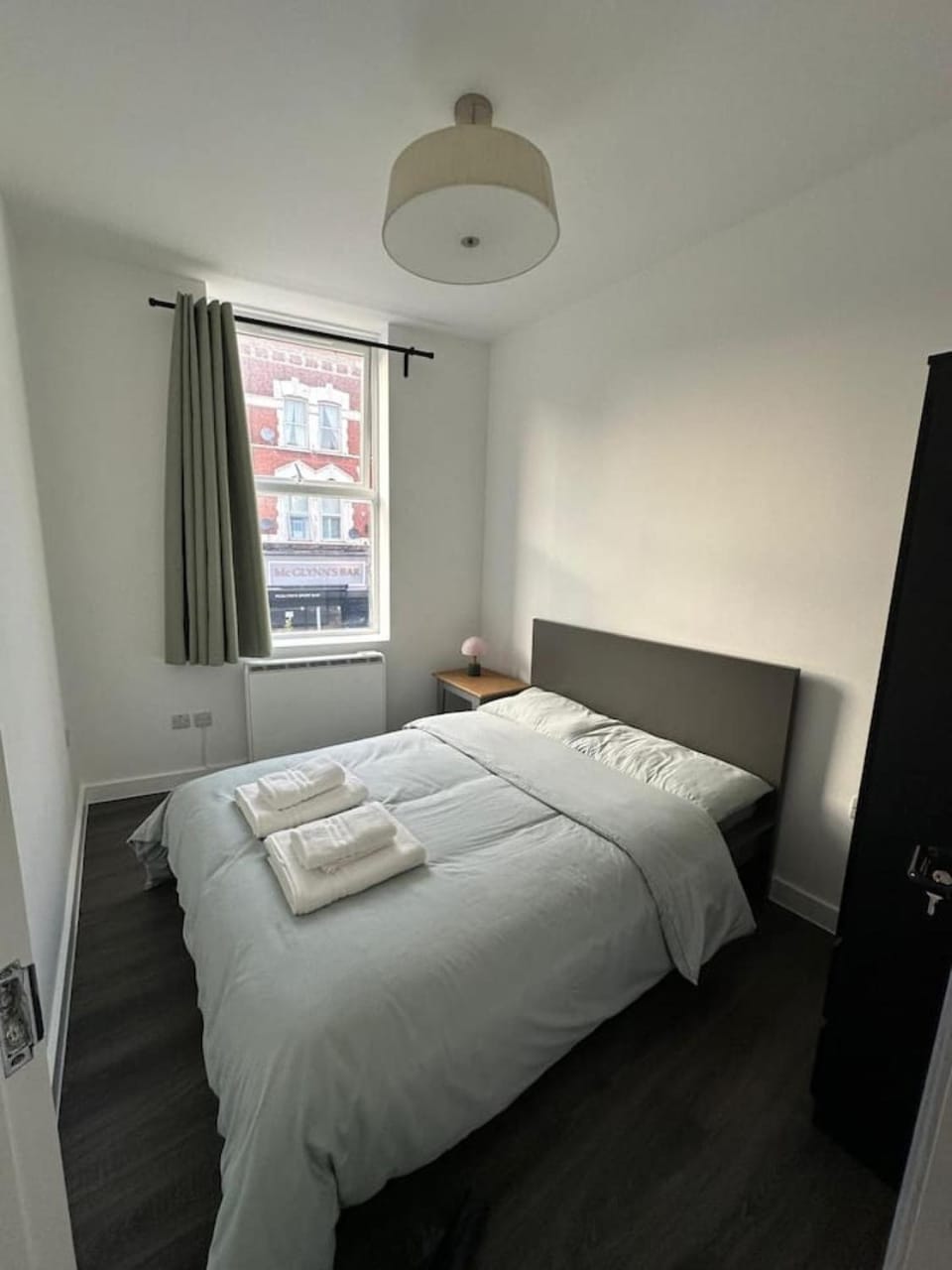 Bright & Spacious One-Bedroom Flat Apartment in London Borough of Camden