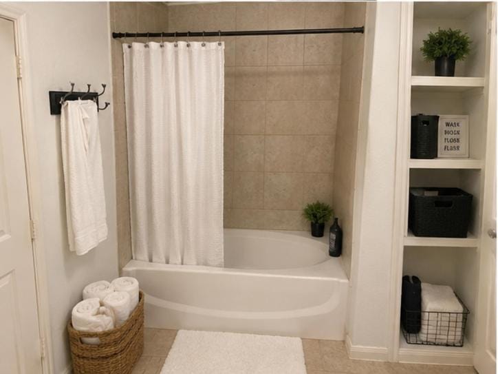 Kingsize Master Room Private bath WiFi Vacation rental in Anna