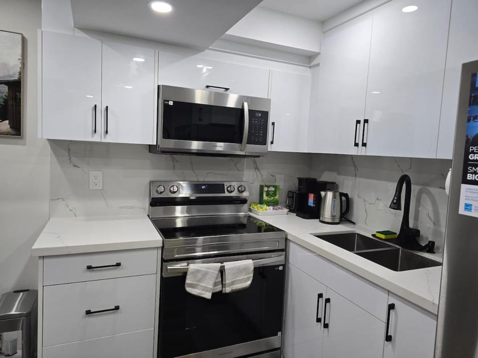 Brand New 2BR Luxury Suite in Milton Apartment in Milton