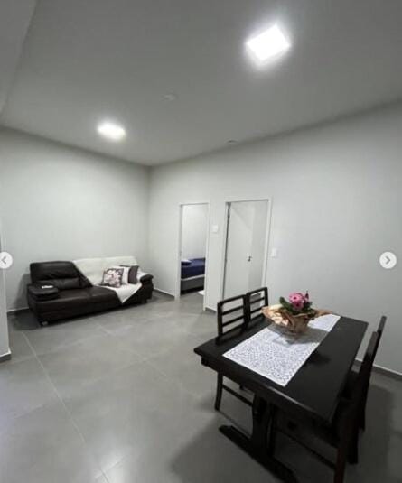 N 41 Apto Central Novo com 2 quartos com ar condicionado e garagem Apartment in Cascavel