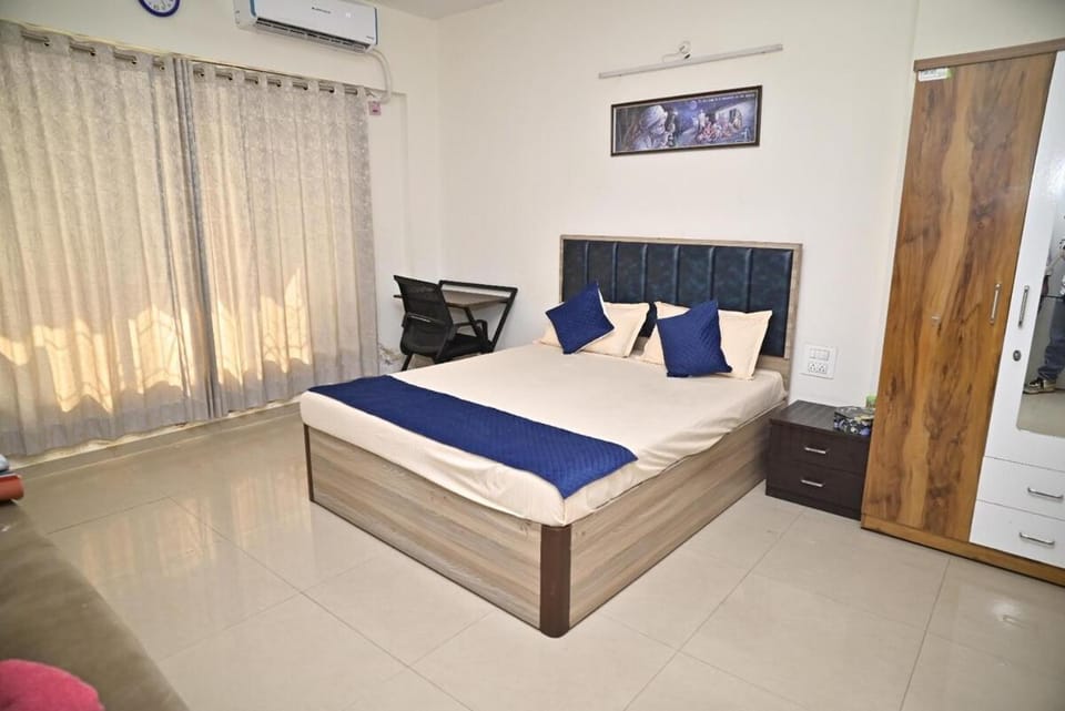 Bed, Bedroom, air conditioner