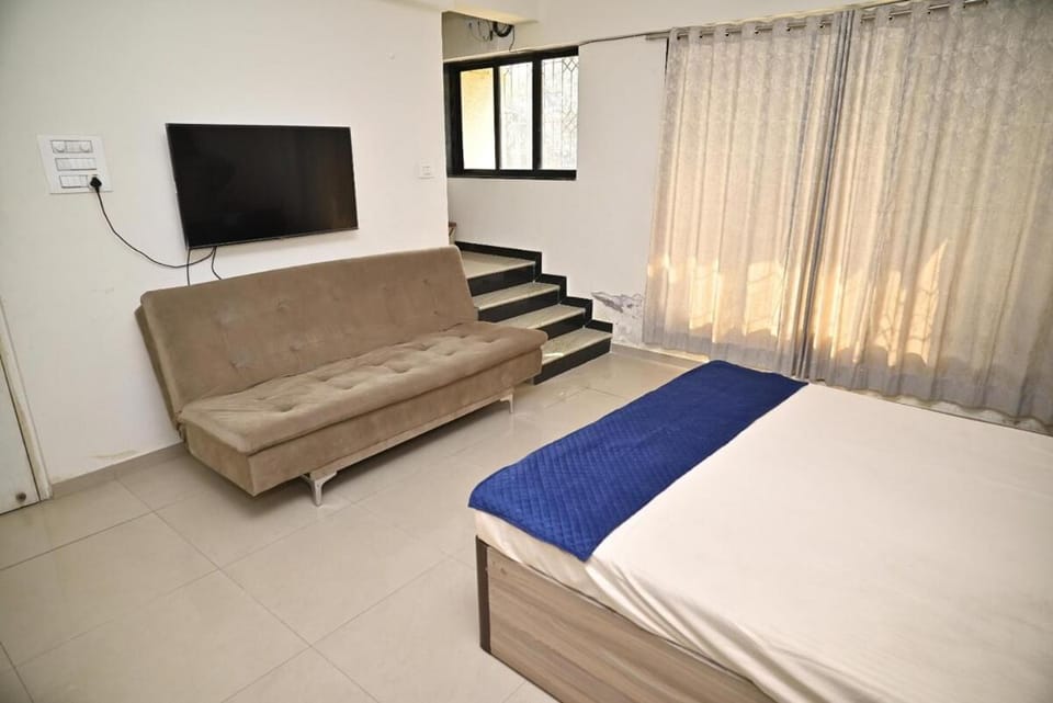 TV and multimedia, Seating area