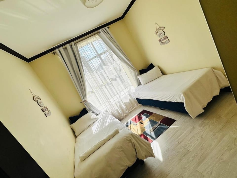 Modern Fourways -Spacious 3Bedroom Retreat& 2 bath Apartment in Sandton