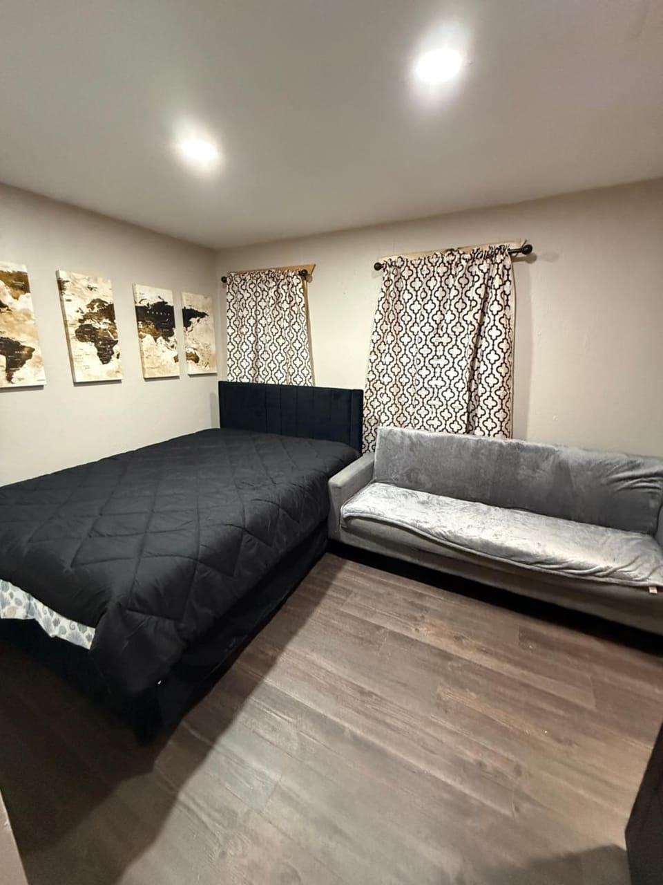 Captains Lounge Complete two bedroom one and half Bath Home Water Views House in Sylvan Beach