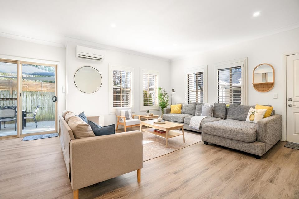 Living room, air conditioner