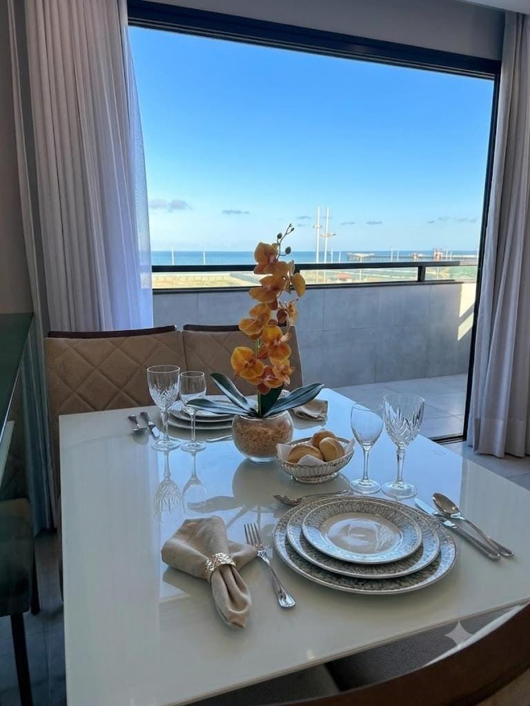 Apartamento Elegante com Varanda e Vista para o Mar em Frente ao Centro de Convenções Apartment in Salvador