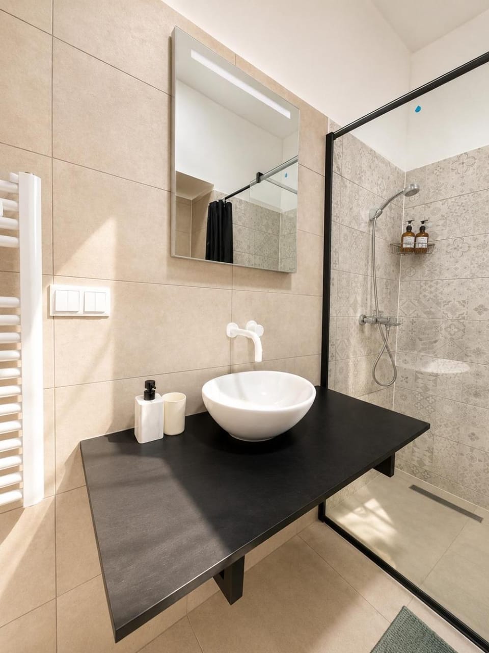 Shower, Bathroom, towels