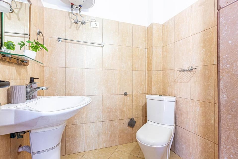 Radhima Res 15 - One Bedroom Apt, Sea View Apartment in Vlorë County, Albania