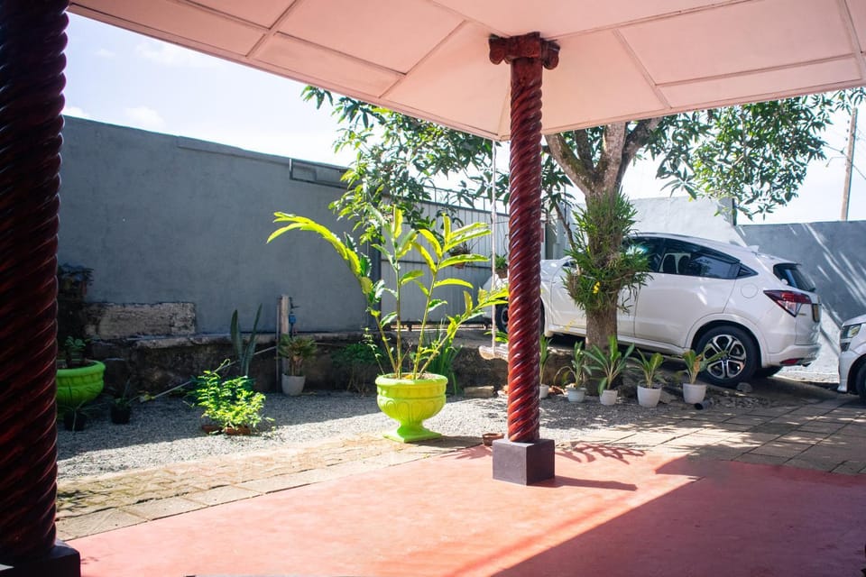 Garden, Parking