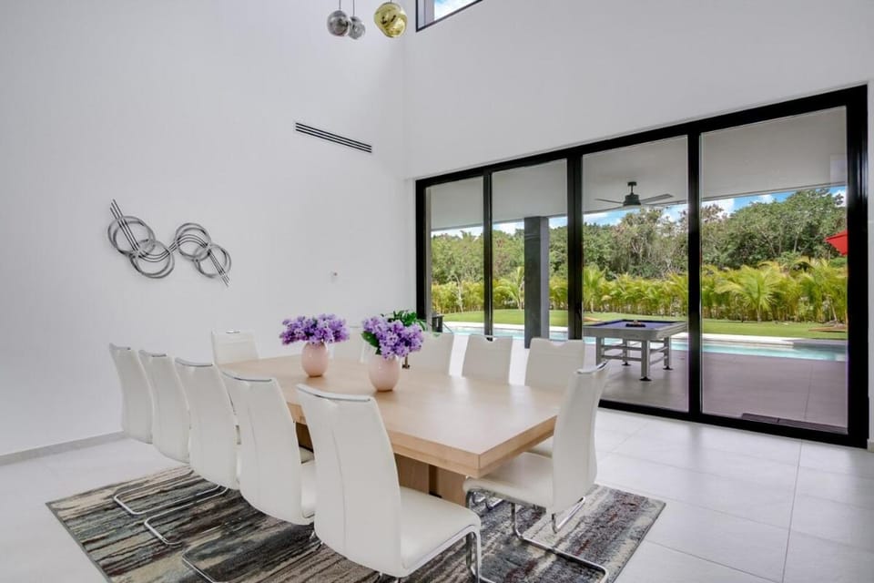 Lux retreat with pool, jacuzzi & staff included in Cap Cana Villa in Punta Cana