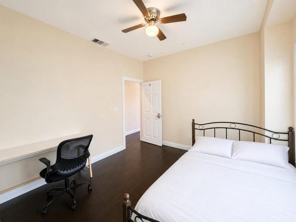 Trojan Housing Near USC Vacation rental in Los Angeles
