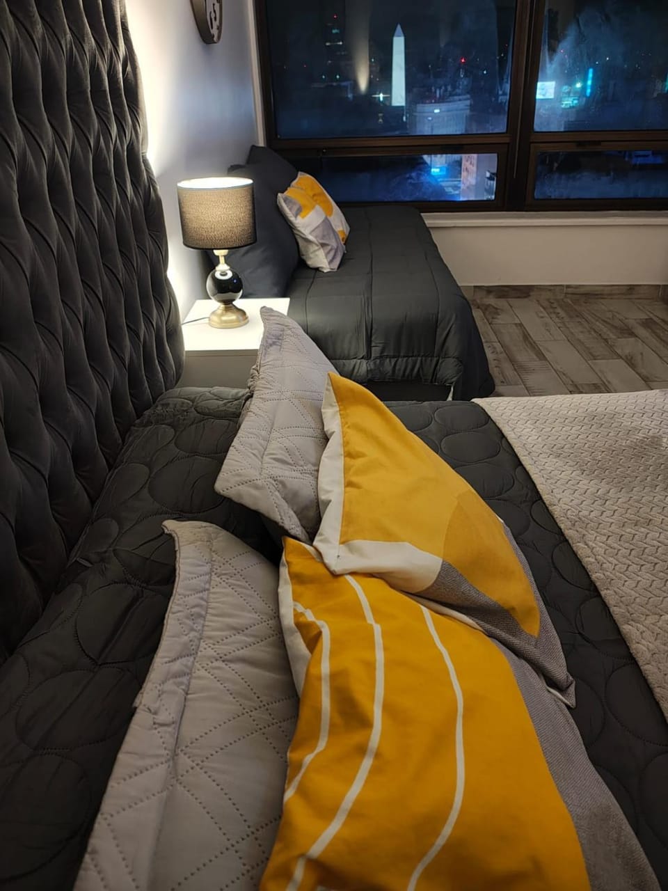 Bed, Photo of the whole room, Seating area, Bedroom
