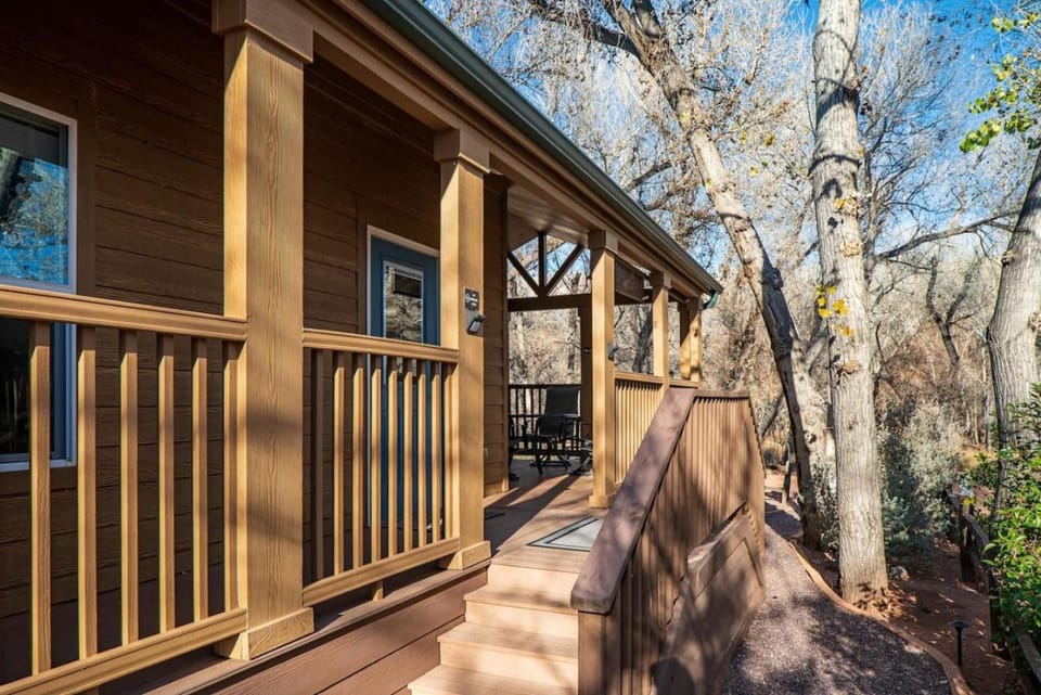 Cozy Creekside Cabin 90 Near Fossil Creek Cabin in Camp Verde