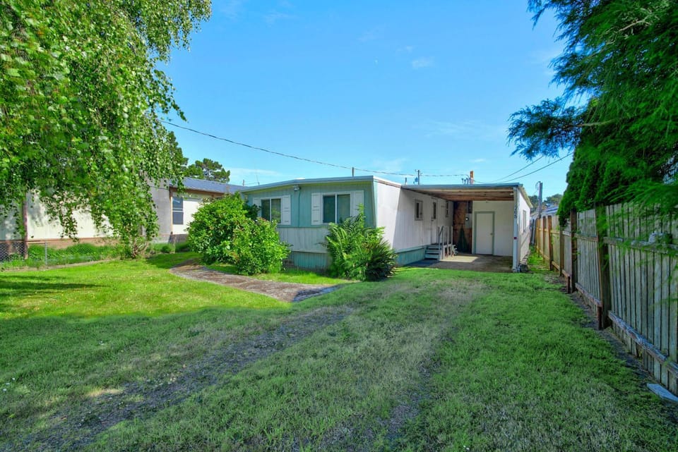 Close to Beach & Dtwn! Extended Long Beach Stay House in Long Beach